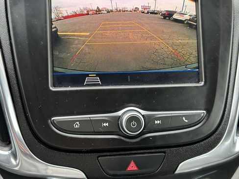Used 2020 Chevrolet Equinox LS FWD image 18
