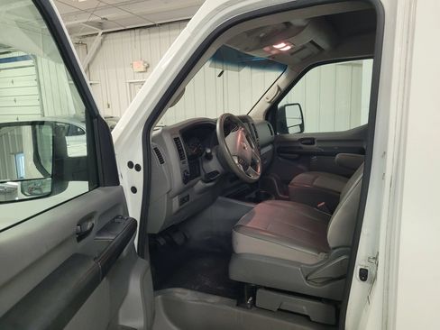 Used 2019 Nissan NV 2500 S RWD image 13