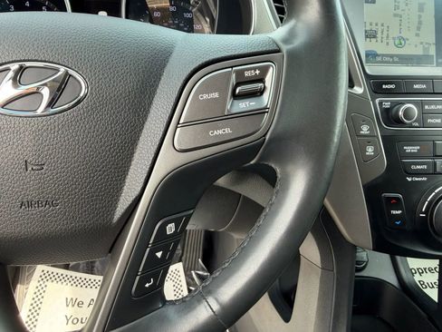 Used 2018 Hyundai Santa Fe Sport w/ 2.4L Tech Package 04 AWD/4WD image 23
