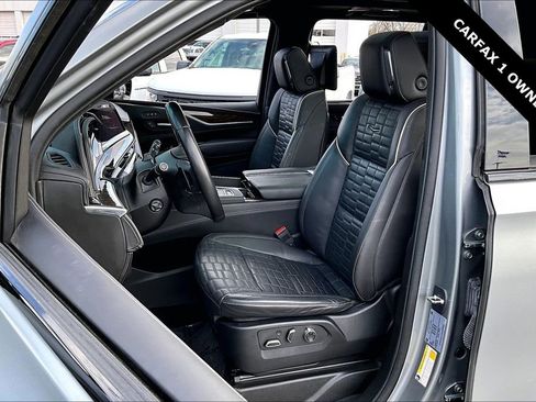 Used 2023 Cadillac Escalade ESV Sport Platinum w/ LPO, ONYX Package image 20