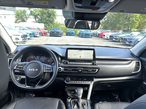Used 2022 Kia Seltos SX w/ Sunroof Package AWD/4WD image 24