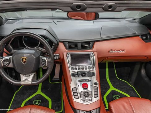 Used 2015 Lamborghini Aventador LP 700-4 AWD/4WD image 4