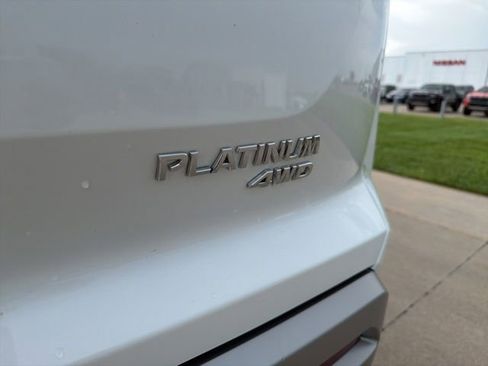 Used 2025 Nissan Pathfinder Platinum w/ Cargo Package AWD/4WD image 9
