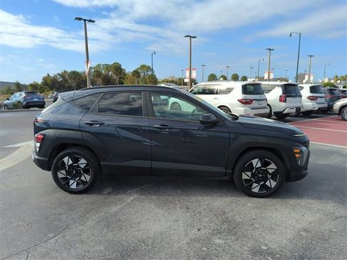 Used 2024 Hyundai Kona SEL image 2