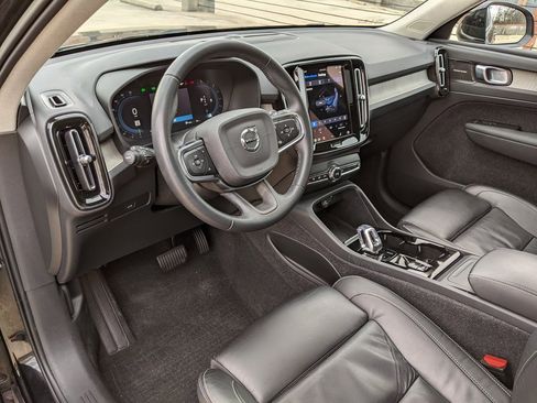 Certified 2023 Volvo XC40 B5 Plus w/ Driver Assist Package image 8