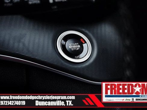 Used 2025 Jeep Grand Cherokee Altitude AWD/4WD image 30