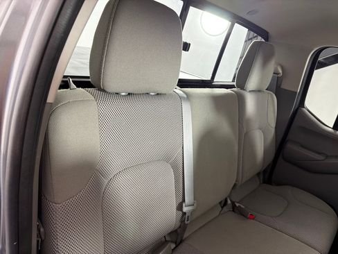 Used 2019 Nissan Frontier SV AWD/4WD image 19