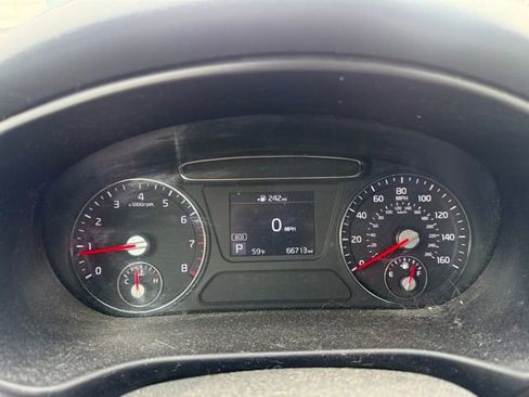 Used 2019 Kia Sorento FWD image 11