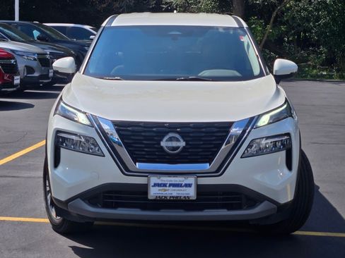 Used 2023 Nissan Rogue SV AWD/4WD image 4