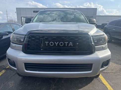 Used 2016 Toyota Sequoia Limited w/ Safety & Convenience Package image 6