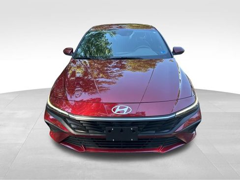 Used 2024 Hyundai Elantra SEL FWD image 9