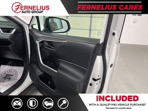 Used 2022 Toyota RAV4 LE image 16
