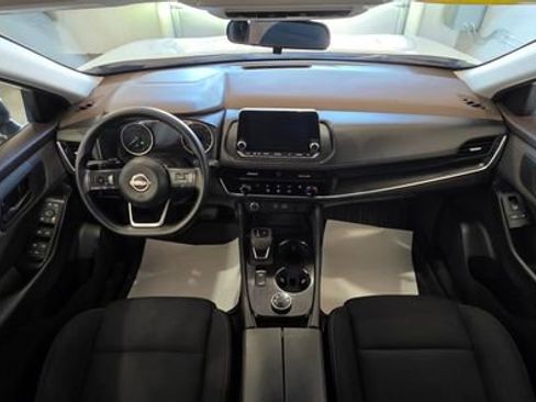 Used 2023 Nissan Rogue S image 26