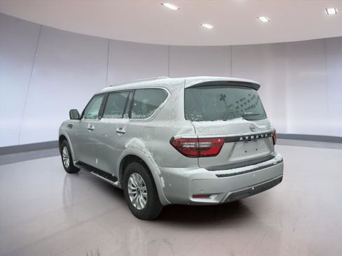 Used 2024 Nissan Armada SV image 3