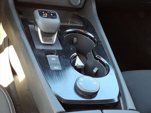 Used 2023 Nissan Rogue S image 31