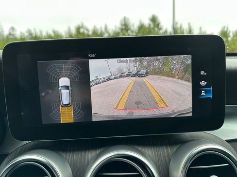 Certified 2022 Mercedes-Benz GLC 300 4MATIC w/ Premium Package Lite image 8