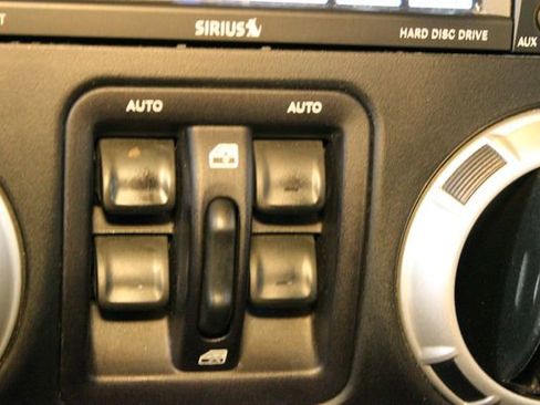Used 2017 Jeep Wrangler Unlimited Rubicon w/ Cold Weather Group AWD/4WD image 23