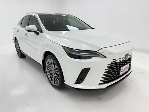 Used 2023 Lexus RX 350 FWD w/ Accessory Package image 2