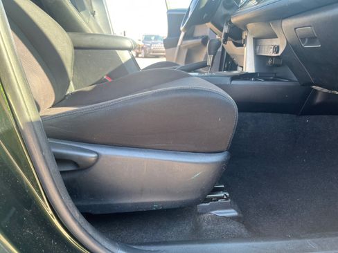 Used 2013 Toyota RAV4 XLE AWD/4WD image 30