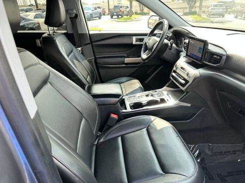 Certified 2022 Ford Explorer XLT w/ Equipment Group 202A RWD image 23