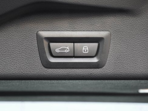 Used 2026 BMW X5 sDrive40i image 39