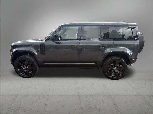 Used 2023 Land Rover Defender 110 V8 AWD/4WD image 2
