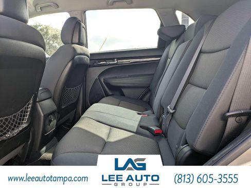 Used 2013 Kia Sorento LX w/ Convenience Pkg FWD image 13