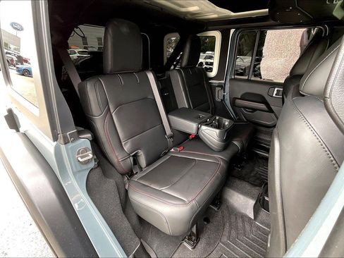 Used 2024 Jeep Wrangler Unlimited Rubicon w/ Capability Package AWD/4WD image 27