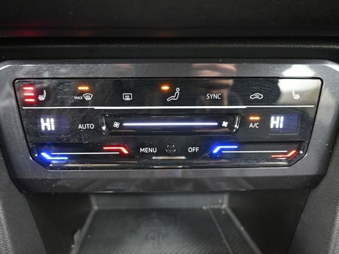 Certified 2024 Volkswagen Tiguan SE R-Line image 32