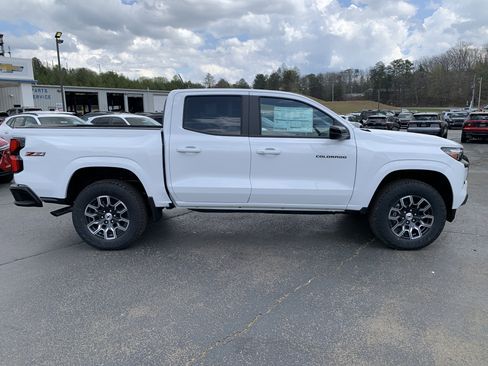 New 2026 Chevrolet Colorado Z71 w/ Z71 Convenience Package 2 AWD/4WD image 2