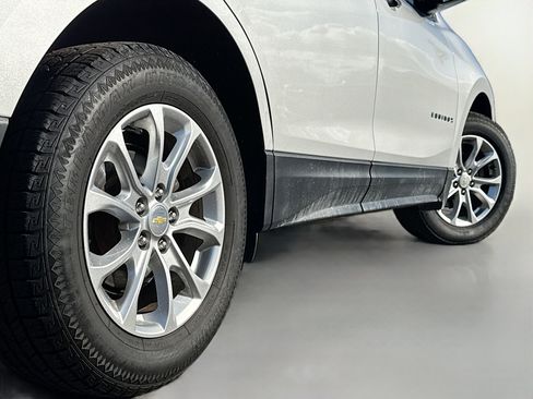 Used 2020 Chevrolet Equinox LS image 15