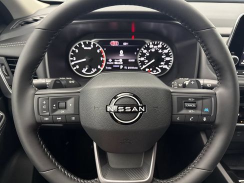 Used 2026 Nissan Rogue Dark Armor FWD image 22
