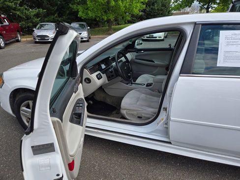 Used 2012 Chevrolet Impala LT FWD image 9