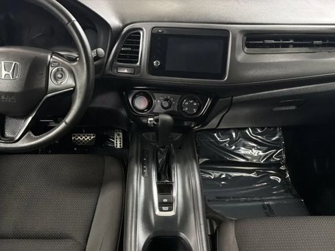 Used 2021 Honda HR-V Sport image 15