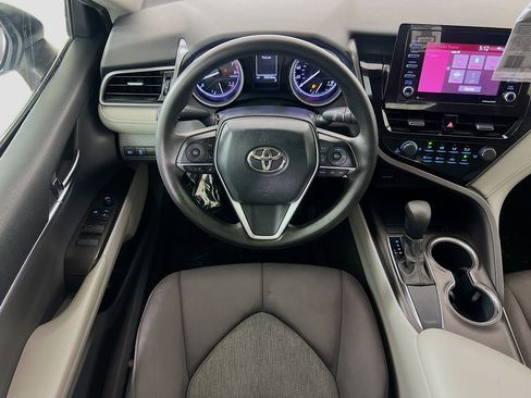 Used 2021 Toyota Camry LE w/ Carpet Mat Package (TMS) image 20