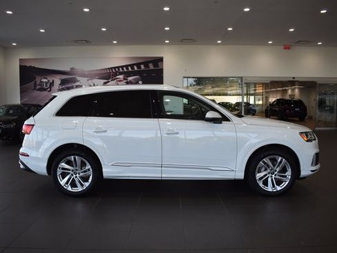Used 2023 Audi Q7 3.0T Premium Plus AWD/4WD image 8