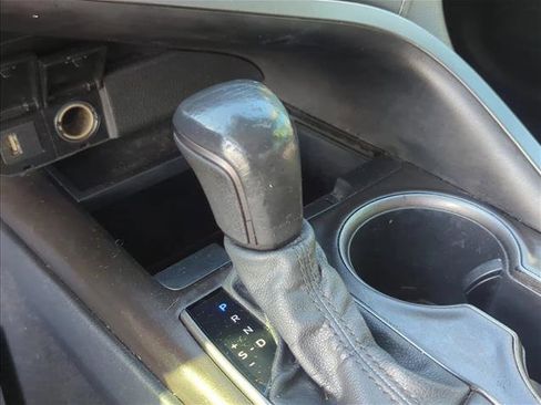 Used 2021 Toyota Camry SE FWD image 20