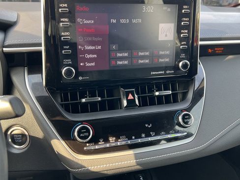 Used 2022 Toyota Corolla XSE FWD image 25