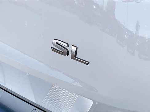 Used 2025 Nissan Rogue SL image 9