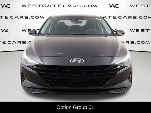 Used 2023 Hyundai Elantra SEL image 2