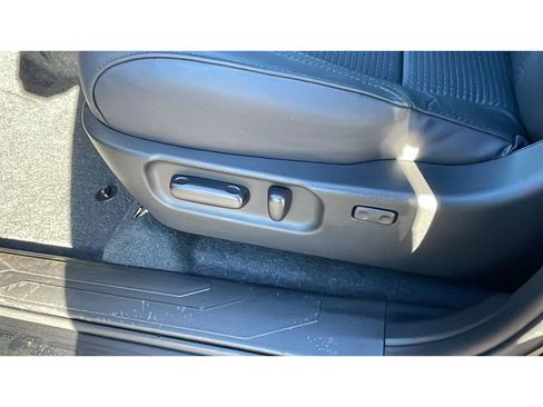 Used 2023 Toyota Tacoma TRD Off-Road w/ TRD Premium Off Road Package image 25