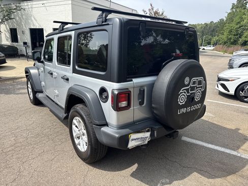 Used 2023 Jeep Wrangler Unlimited Sport AWD/4WD image 8