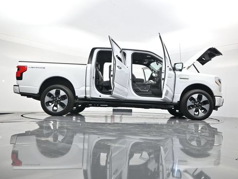 Used 2023 Ford F150 Lightning Platinum AWD/4WD image 54