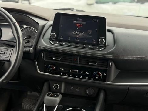 Used 2022 Nissan Rogue S image 21