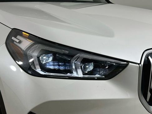 Used 2025 BMW X1 xDrive28i AWD/4WD image 9