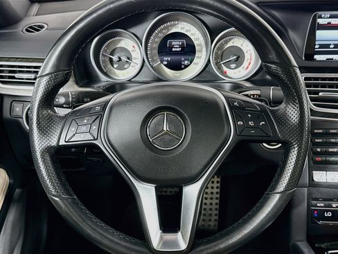 Used 2015 Mercedes-Benz E 400 4MATIC Sedan image 25
