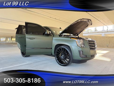 Used 2017 Cadillac Escalade Platinum image 30