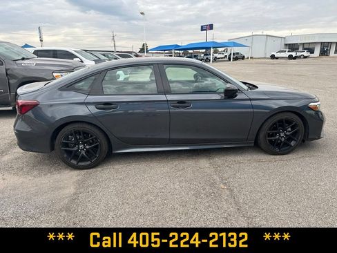 Used 2025 Honda Civic Sport image 8