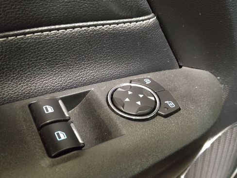 Used 2019 Ford Mustang Premium RWD image 27