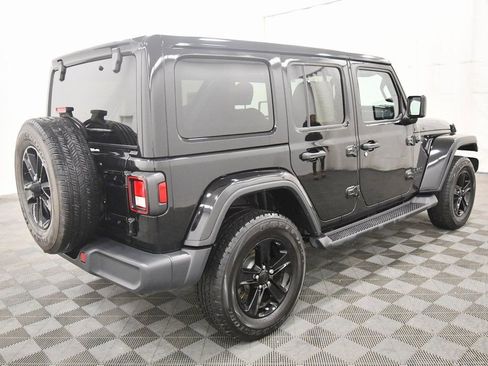 Used 2020 Jeep Wrangler Unlimited Sahara image 8